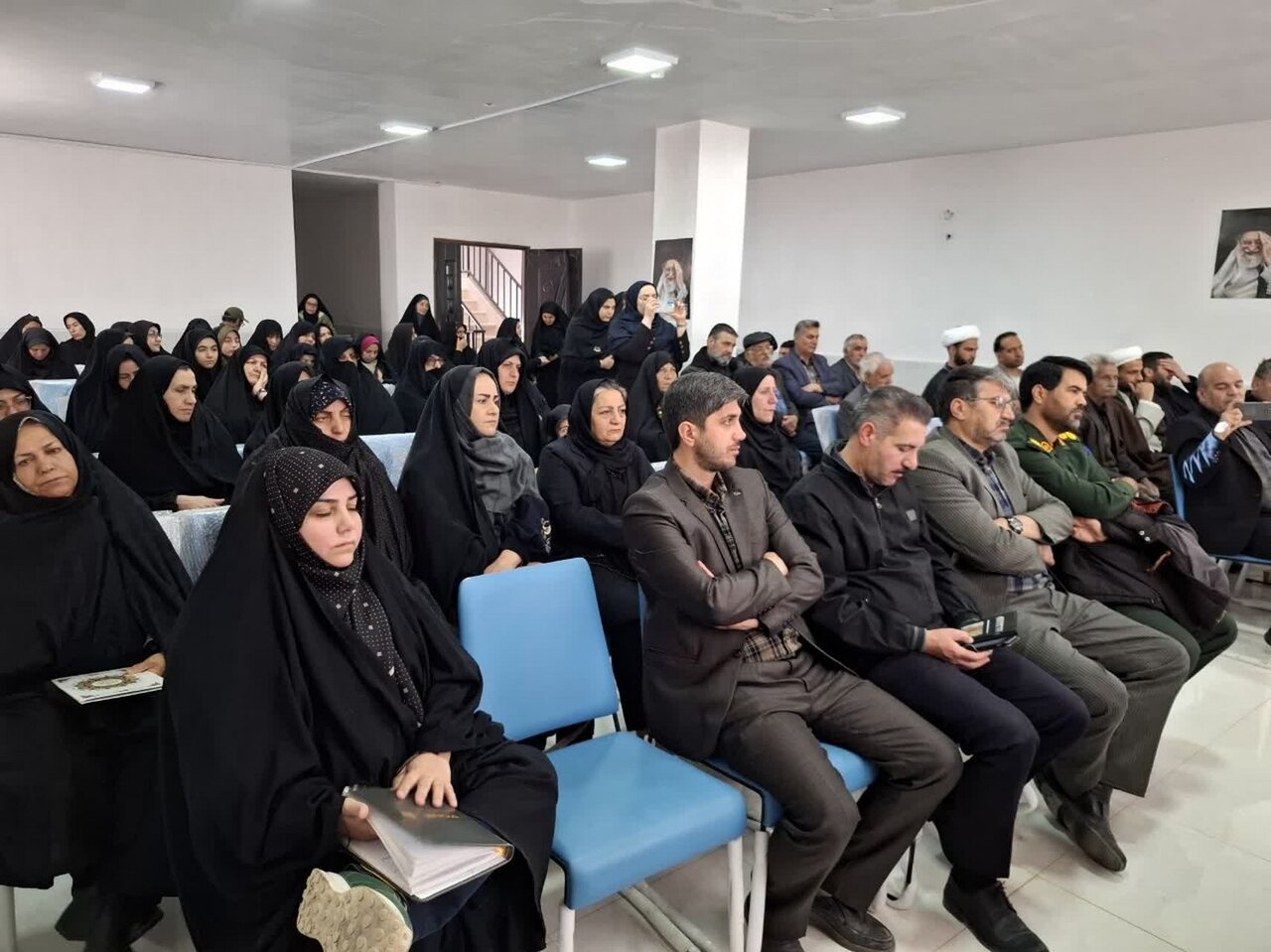 یادمان فرشتگان کوچک مدرسه شجره طیبه میناب در سراسر استان اصفهان برگزار شد