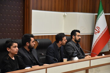نیمکت های آسمانی کتابخانه مرکزی