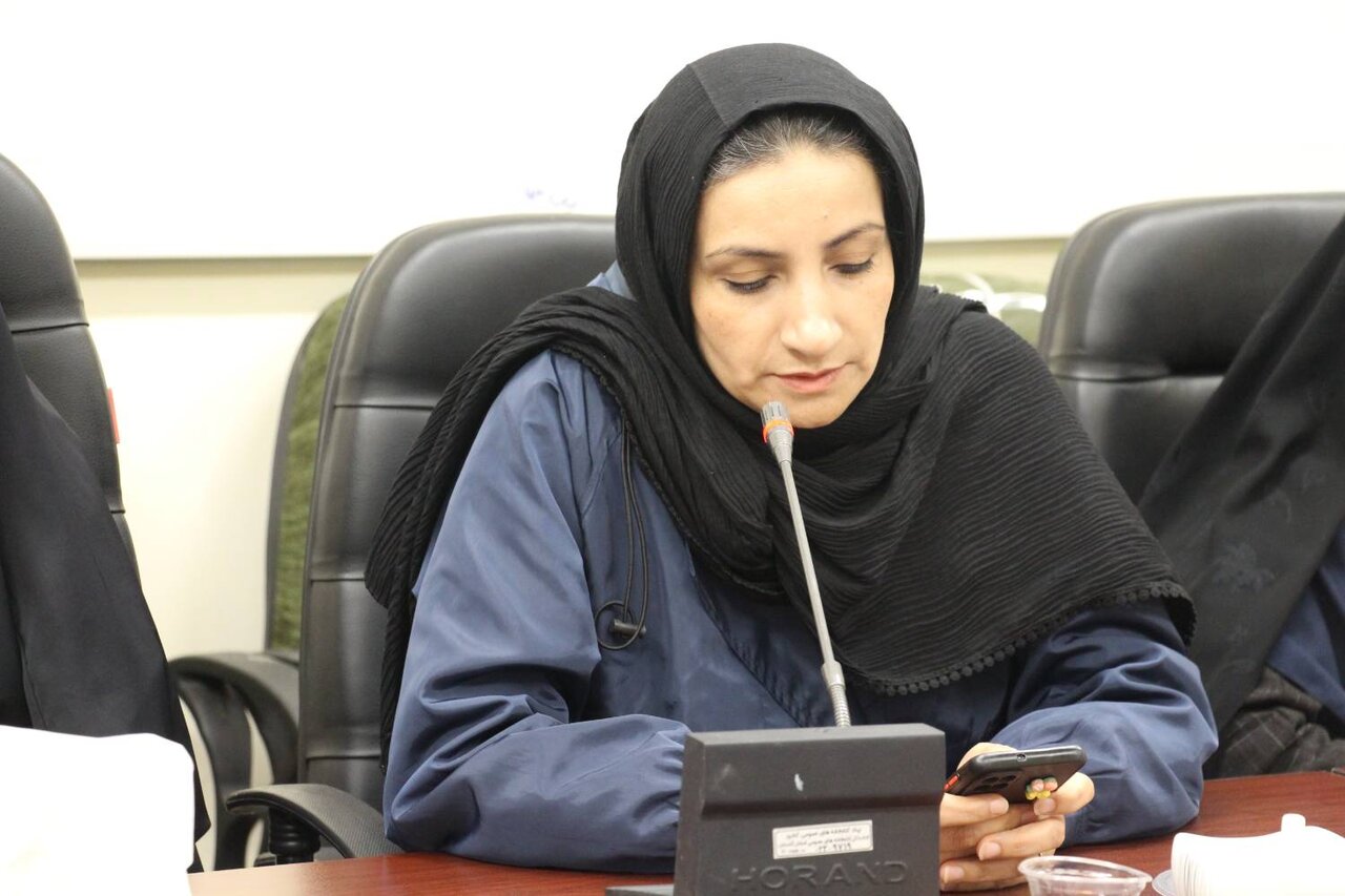 محفل شعرخوانی «نیمکتهای آسمانی» در کتابخانه عمومی حکیم میرفندرسکی گرگان برگزار شد