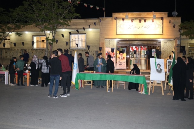 برپایی «موکب امام شهید» در کتابخانه عمومی امام خمینی (ره) سمنان؛ پاتوق فرهنگی و بصیرتافزایی برای شهروندان