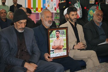 میزبانی کتابخانه آیت‌الله نجفی دهکردی از میهمانان «نیمکت‌های آسمانی»
