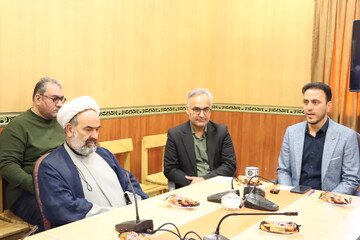 یزد به یاد فرشتگان کوچک میناب/شعرخوانی شاعران یزدی در سوگ فرشته‌های میناب در محفل «نیمکت‌های آسمانی»