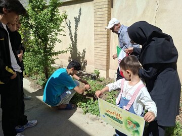 اجرای پویش ملی «باغ امین» به‌صورت همزمان در کتابخانه‌ عمومی شهید احمدی روشن شهریار