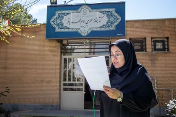 کاشت نهال در کتابخانه عمومی امام محمدباقر(ع) آبیک