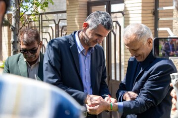 کاشت نهال در کتابخانه عمومی امام محمدباقر(ع) آبیک