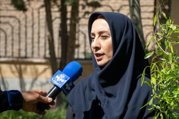 کاشت نهال در کتابخانه عمومی امام محمدباقر(ع) آبیک