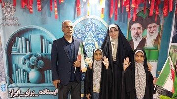 قاب های ماندگار از حضور مردم در سنگر فرهنگی اداره کل کتابخانه های عموم یلرستان