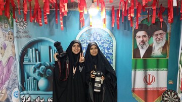 قاب های ماندگار از حضور مردم در سنگر فرهنگی اداره کل کتابخانه های عموم یلرستان