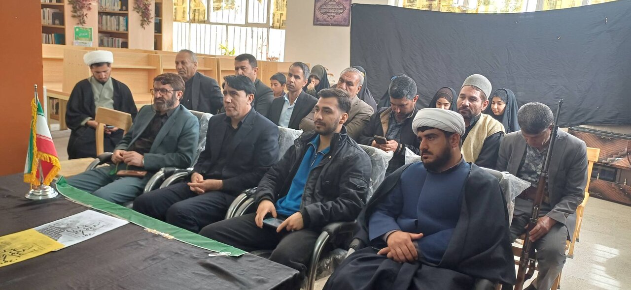 محفل شعرخوانی «نیمکت های آسمانی» با حضور شاعران در کتابخانههای عمومی کهگیلویه و بویراحمد