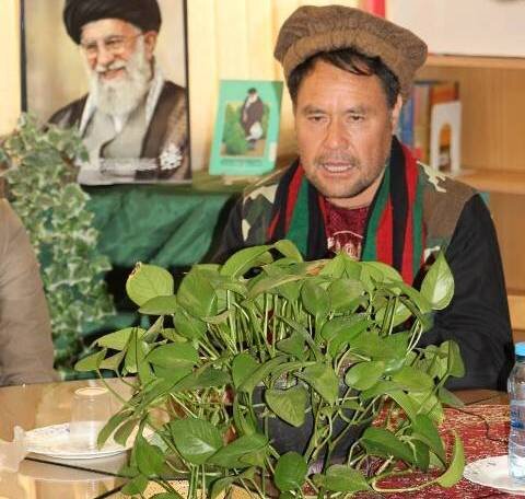 محفل سراسری شعرخوانی نیمکت های آسمانی در کتابخانه های عمومی استان کرمان برگزار شد