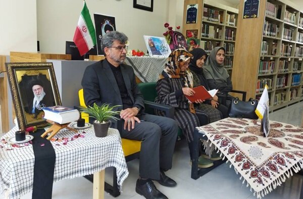 آئین «نیمکت‌های آسمانی» در کتابخانه بعثت فرخشهر
