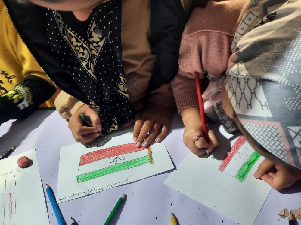 حضور اقشار مختلف در غرفه فرهنگی و سنگر دانایی، اداره کل کتابخانه های عمومی استان خراسان جنوبی در شبهای اتحاد مقدس