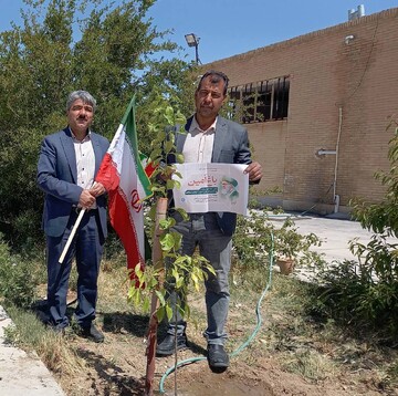اجرای پویش ملی «باغ امین» به‌صورت همزمان در کتابخانه‌های عمومی منتخب شهرستان‌های یزد به یاد قائد شهید امت