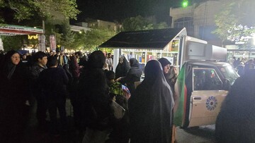 حضور پرشور کتابداران پایتخت در ایستگاه های فرهنگی کتابخانه های سیار مستقر در نازی آباد، فلکه دوم صادقیه و میدان منیریه