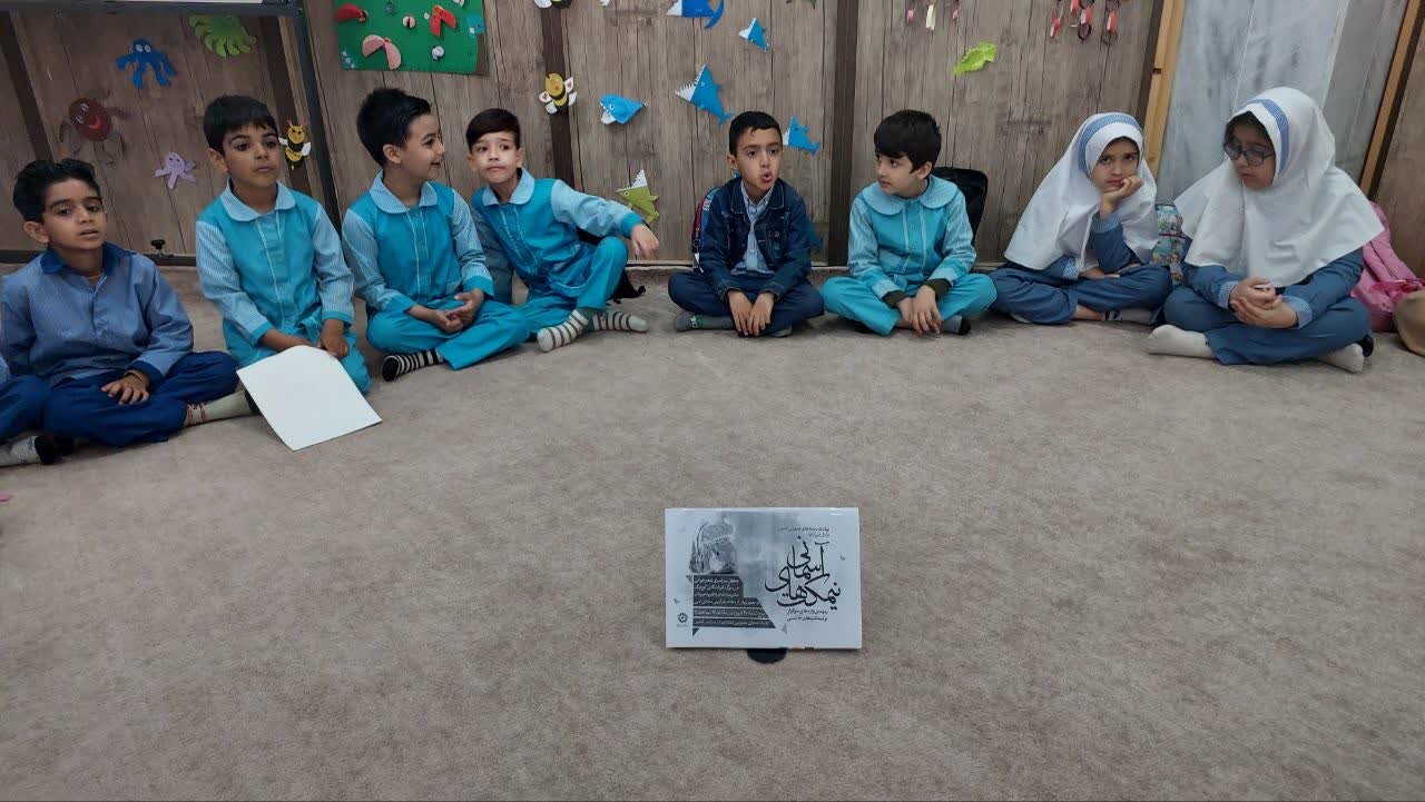 مراسم گرامیداشت رهبر شهید انقلاب و کودکان شهید مدرسه میناب برگزار شد