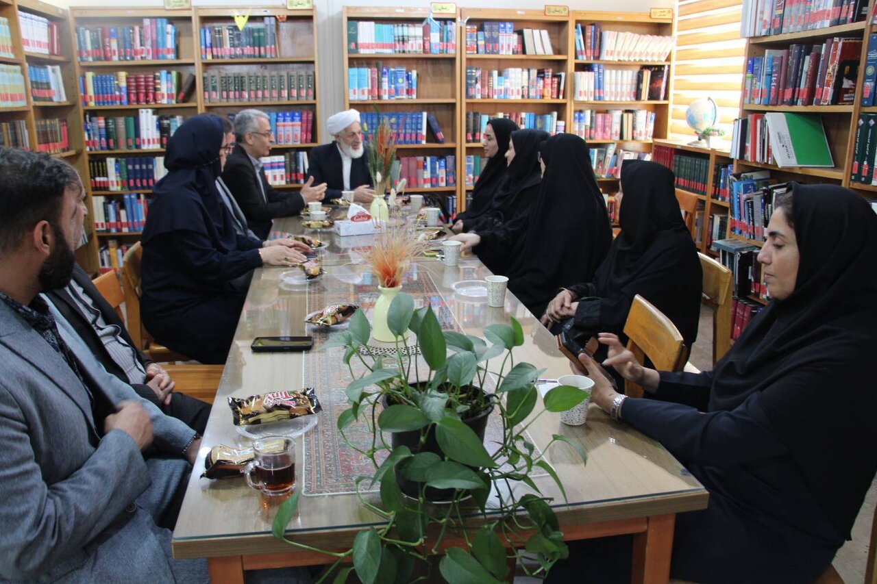 دیدار مدیرکل فرهنگ و ارشاد اسلامی گلستان با مدیرکل کتابخانه‌های عمومی استان