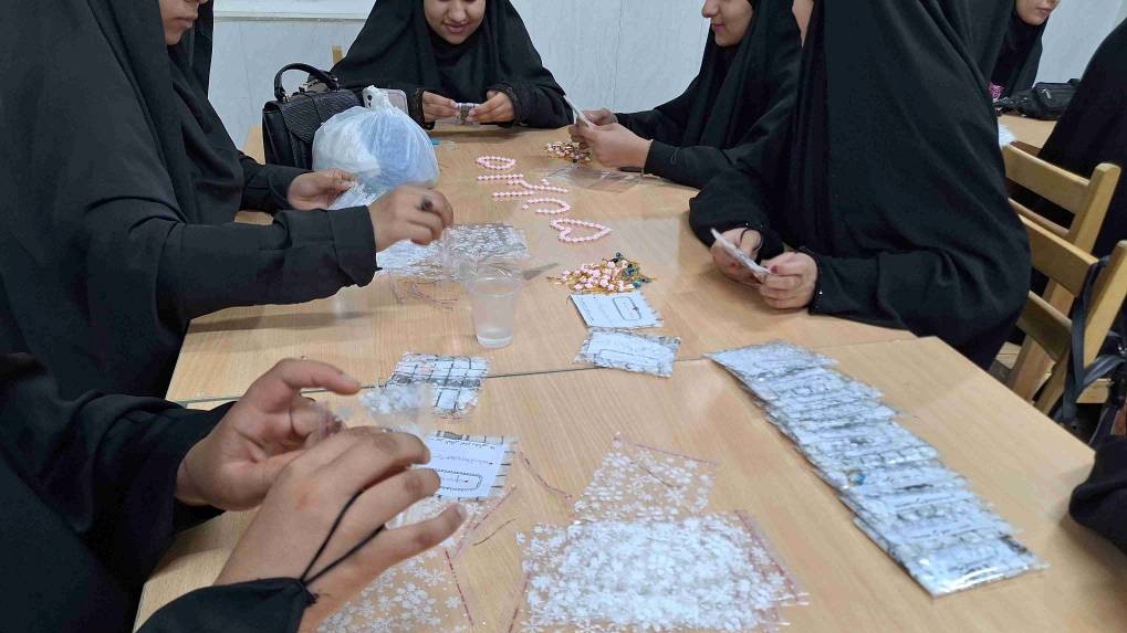 تهیه و توزیع «رزق کودکانه» در جوار مسجد جامع خرمشهر به نیت نغمه‌های بی‌صدای میناب