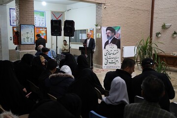 محفل شعرخوانی «نیمکت‌های آسمانی»، در اربعین شهادت مظلومانه دانش‌آموزان مدرسه شجره طیبه میناب