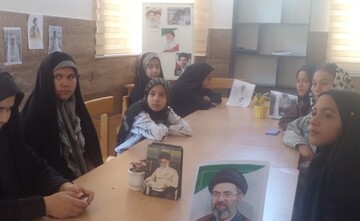 کارگاه تبیین جنگ رمضان ویژه دختران در کتابخانه علم و ادب شهرستان ملارد