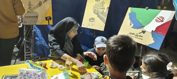 حضور کتابخانه سیار نهاد کتابخانه‌های عمومی کشور در تجمعات شبانه، «ایستاده برای ایران» میدان انقلاب