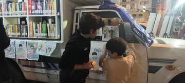 حضور کتابخانه سیار نهاد کتابخانه‌های عمومی کشور در تجمعات شبانه، «ایستاده برای ایران» میدان انقلاب