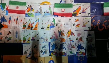 حضور کتابخانه سیار یار مهربان 9 شهرستان ری در تجمعات شبانه مردم در فلکه دوم تهرانپارس