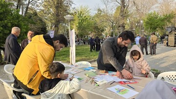 کتابخانه سیار قزوین میزبان کودکان در روزهای حماسه و پایداری