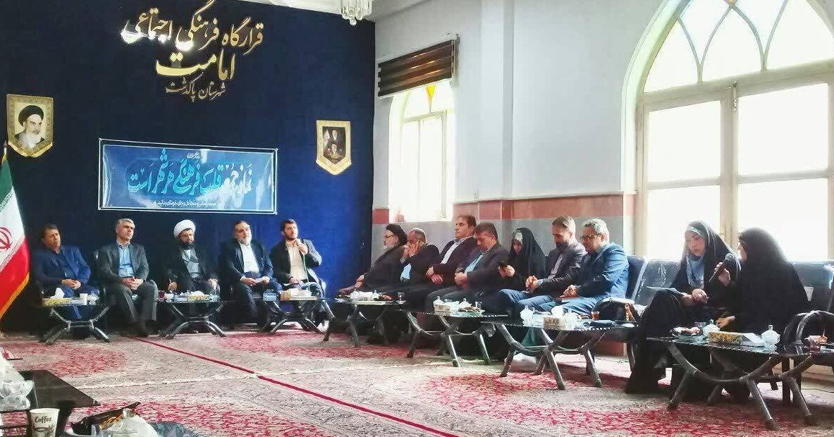 محفل شعر و دلنوشته خوانی در کتابخانه شهید محلاتی شمیرانات