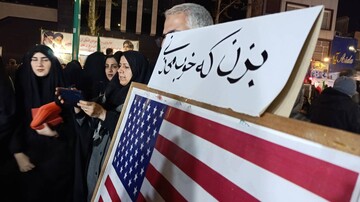 شعارت رو بگو پلاکارد بگیرتو هم موشک خودت رو بزن
