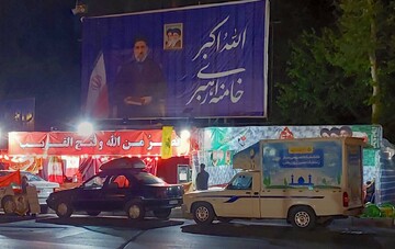 فعالیت کتابخانه سیار شیراز در موکب شبانه