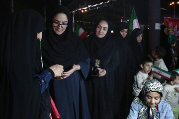 برنامه‌های فرهنگی کتابخانه سیار نهاد در تجمعات شبانه مردم تهران در فلکه دوم تهرانپارس