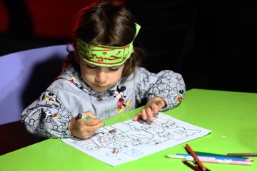 برنامه‌های فرهنگی کتابخانه سیار نهاد در تجمعات شبانه مردم تهران در فلکه دوم تهرانپارس