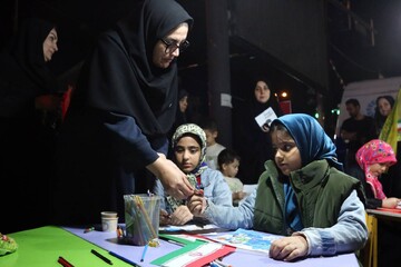 برنامه‌های فرهنگی کتابخانه سیار نهاد در تجمعات شبانه مردم تهران در فلکه دوم تهرانپارس