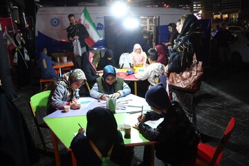 برنامه‌های فرهنگی کتابخانه سیار نهاد در تجمعات شبانه مردم تهران در فلکه دوم تهرانپارس