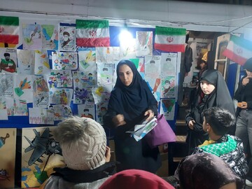 حضور کتابخانه سیار یار مهربان ۹ شهرستان ری در تجمعات شبانه مردم در فلکه دوم تهرانپارس