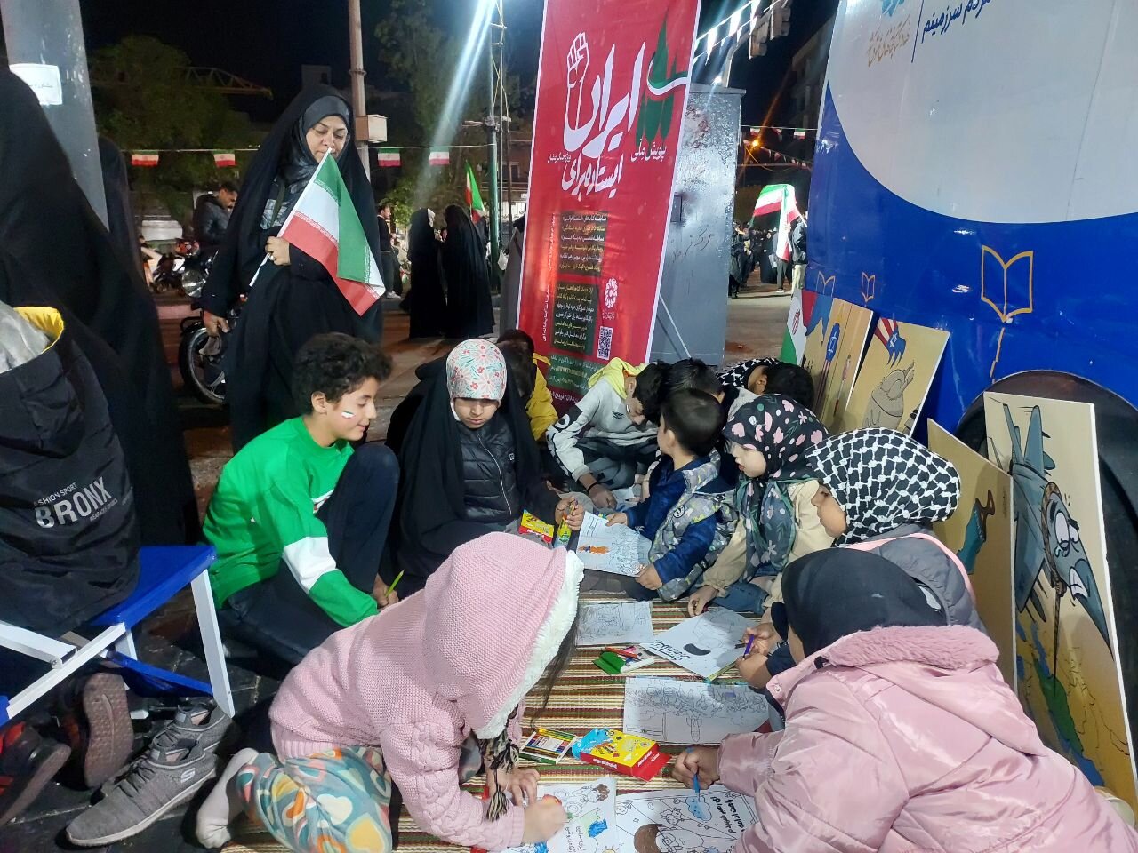 روایتی از اجرای برنامههای فرهنگی در تجمعات شبانه مردم غیور تهران در محله تهرانپارس