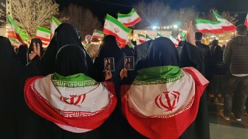 برپایی غرفه فرهنگی در محل تجمعات شبانه مردم شهرستان سلطانیه