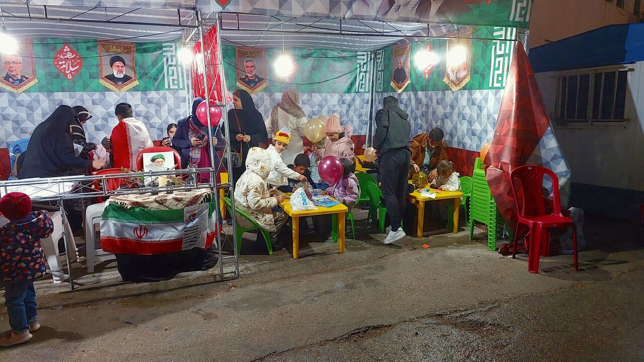 کتابخانه سیار، پیشگام روشنگری در شب‌های حماسه شیراز