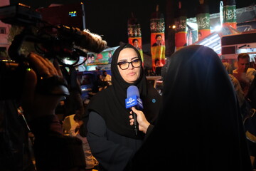 برنامه‌های فرهنگی کتابخانه سیار نهاد در تجمعات شبانه مردم تهران در میدان انقلاب