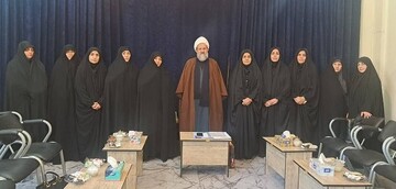 دیدار رئیس اداره کتابخانه های عمومی قرچک با امام جمعه شهرستان