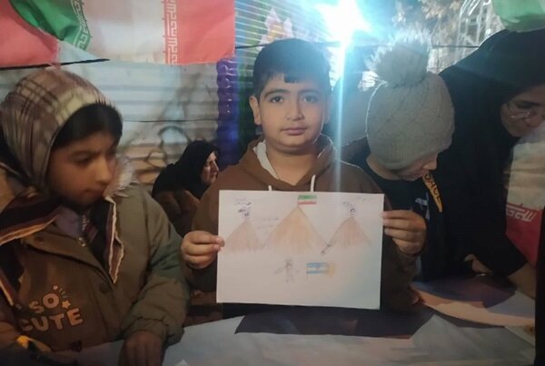 عاشقان وطن در موکب فرهنگیِ «به پیشنهاد آقا» &nbsp;۹ شب میهمان کتابخانه‌ها بود