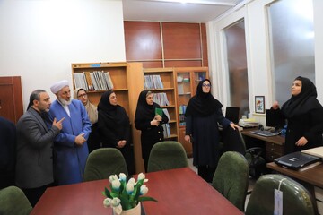 بازدید دبیرکل از کتابخانه میرفندرسکی گرگان