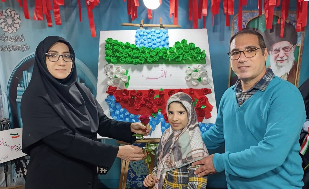 گل‌های مهربانی در سنگر کتابخانه های لرستان