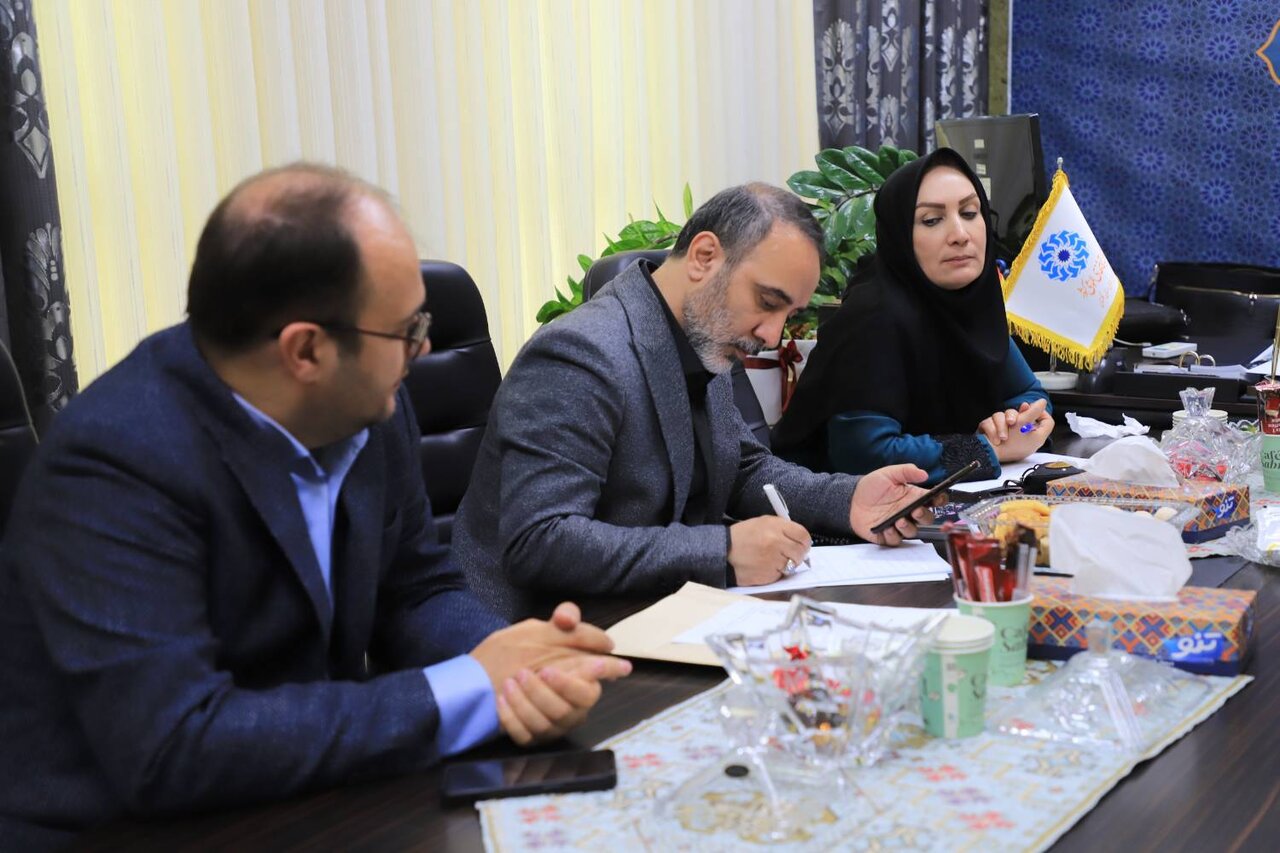 دیدار و گفتوگوی چهره به چهره با کتابداران گلستانی