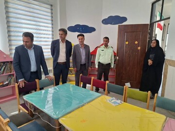 بازدید فرماندار شهرستان خاتم از کتابخانه پروفسور سمیعی چاهک