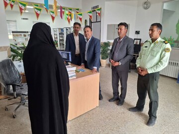 بازدید فرماندار شهرستان خاتم از کتابخانه پروفسور سمیعی چاهک