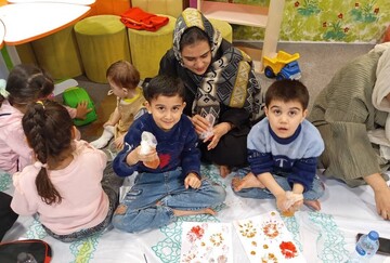 برگزاری کارگاه «لبخند دختران آفتاب» در بخش کودک کتابخانه پارک‌شهر تهران