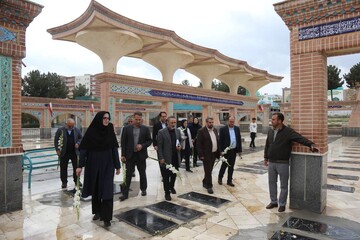 دبیرکل در گلزار شهدا بجنورد