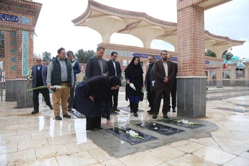 دبیرکل در گلزار شهدا بجنورد