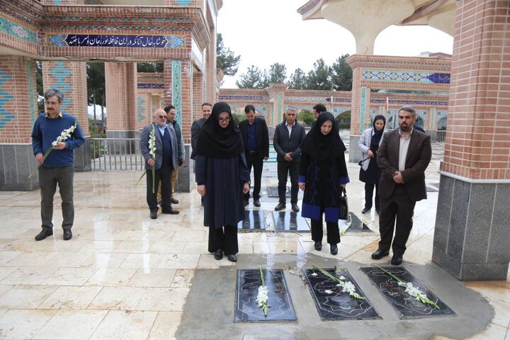 دبیرکل در گلزار شهدا بجنورد